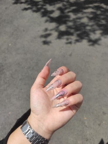 работа в кумторе: Мастер маникюра. 3-5 лет опыта. Процент — 5