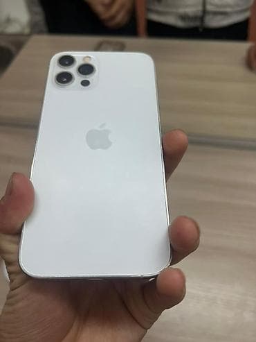 дисплей айфон 12: IPhone 12 Pro, Серебристый — 3