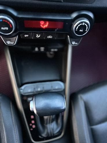 киа стоник 2019: Kia Stonic: 2018 г., 1.6 л, Робот, Дизель, Кроссовер — 10