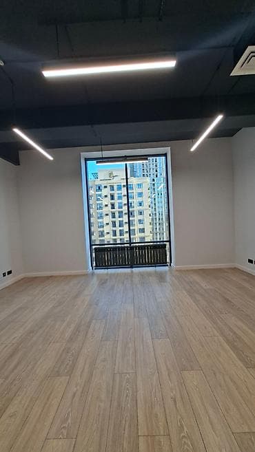 Коммерциялык мүлк: Кеңселерди ижаралоо, 57 м², Бизнес борборунда, Өзүнчө санитардык түйүнү менен, Коопсуздук системасы менен, Юридикалык дареги менен — 4