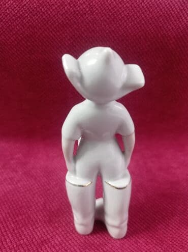 продажа статуэток: Фарфоровая статуэтка "Юный буденовец". 11,5 см. СССР 0гг. Полонский — 2