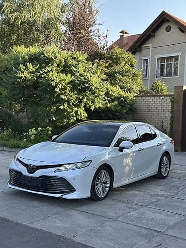 12000: Toyota Camry: 2018 г., 2.5 л, Автомат, Бензин, Седан — 2