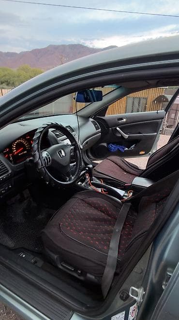противен: Honda Accord: 2004 г., 2.4 л, Автомат, Бензин, Универсал — 5