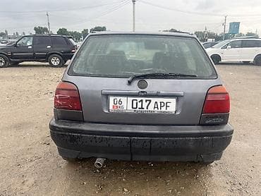 Продажа авто: Volkswagen Golf: 1994 г., 1.6 л, Механика, Бензин, Хэтчбэк — 3