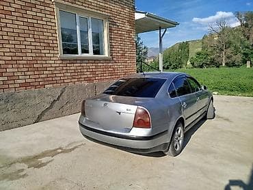 Volkswagen Passat: 2001 г., 2 л, Механика, Бензин, Седан