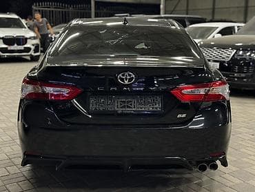 Продажа авто: Toyota Camry: 2019 г., Седан — 4