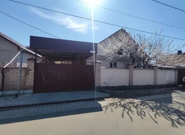 монолитный дом: Дом, 200 м², 5 комнат, Собственник, Косметический ремонт — 1