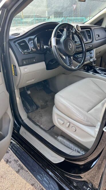 карнива: Kia Carnival: 2018 г., 2.2 л, Автомат, Дизель, Минивэн — 8