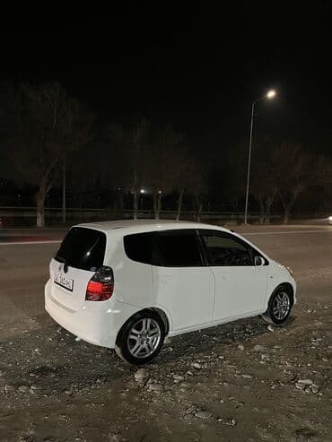 купить чехлы на гольф 4: Honda Fit: 2003 г., 1.3 л, Вариатор, Бензиновая, Хэтчбэк — 3