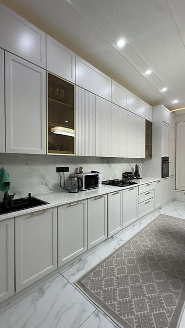 Кыймылсыз мүлк: 🚨 СРОЧНО ПРОДАЁТСЯ ДОМ! 🏙️ 6+ комнат — 360 м² 📍 Арча-Бешик (1 линия) — 7