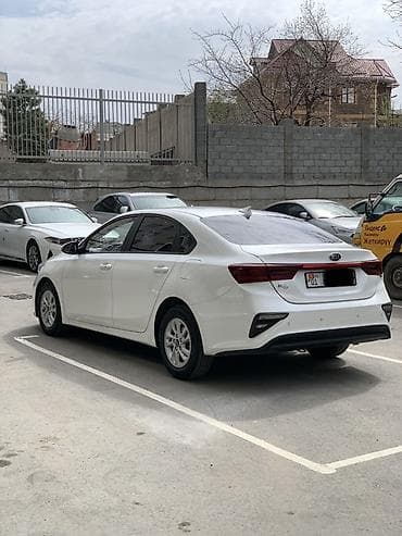 Продажа авто: Kia K3: 2019 г., Автомат, Бензин, Седан — 3