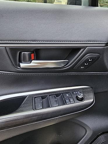 lexus 600: Toyota Venza: 2021 г., 2.5 л, Автомат, Гибрид, Кроссовер — 8