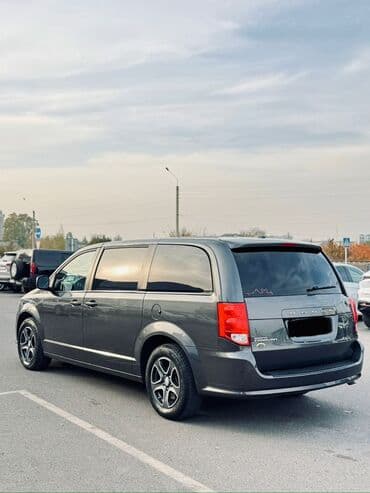 машина за 5 тысяч долларов: Dodge Caravan: 2019 г., 3.6 л, Автомат, Бензиновая, Минивэн — 3
