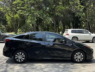 tesla model: Toyota Prius: 2021 г., 1.8 л, Автомат, Гибрид, Хэтчбэк — 4