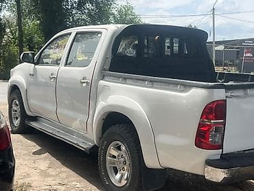 Продажа авто: Toyota Hilux: 2014 г., 2.7 л, Механика, Бензин, Пикап — 3