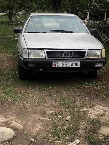 Audi 100: 1986 г., 2.3 л, Механика, Бензин, Седан — 4