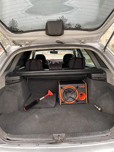 volkswagen cc: Toyota Avensis: 2001 г., 1.8 л, Механика, Бензин, Универсал — 8