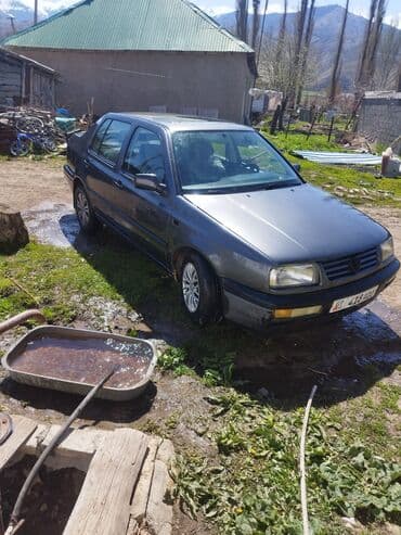 кухня на колесах купить бу: Volkswagen Vento: 1992 г., 1.8 л, Механика, Бензиновая, Седан — 1