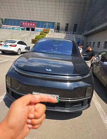 in car: Lixiang L7: 2024 г., Гибрид, Кроссовер — 1
