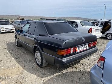 машина bwm: Mercedes-Benz 190: 1993 г., 1.8 л, Кол менен иштөөчү, Бензин, Седан — 5