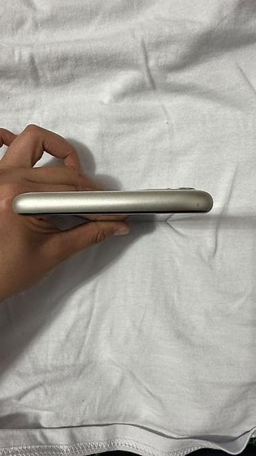 iphon 8 plus: IPhone 11, Б/у, 128 ГБ, White Titanium, Коробка, 75 % — 8