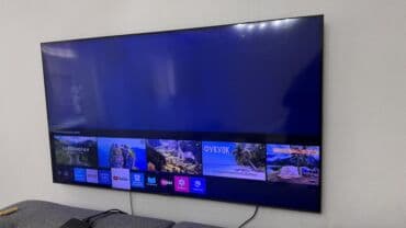 телек 4к: Телевизор Samsung Crystal UHD, диагональ 70" (серия CU7100, модель — 7