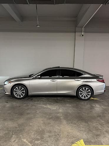 Lexus ES: 2019 г., Седан