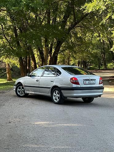 Toyota Avensis: 2002 г., 1.8 л, Автомат, Бензин, Лифтбек — 7