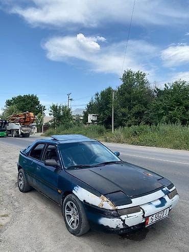 Mazda 323: 1994 г., 1.6 л, Механика, Бензин, Хэтчбэк