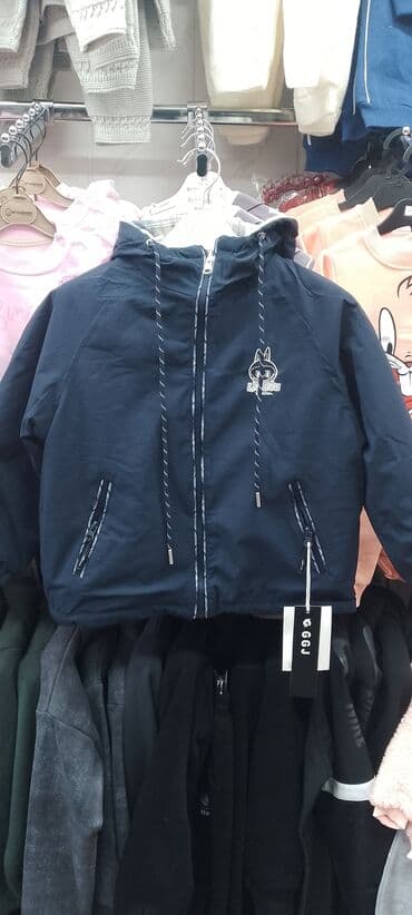 женская джинсовая одежда больших размеров: Детская двусторонняя куртка с капюшоном - Формат 2-в-1: с одной — 1