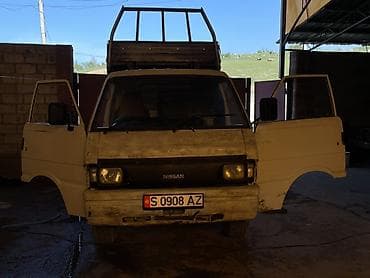 2 gz: Легкий грузовик, Nissan, Стандарт, 3 т — 4