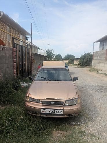 v klass: Daewoo Nexia: 2001 г., Седан — 5