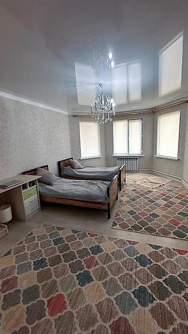 10 мкр: 🔥 ПРОДАЁТСЯ ДОМ 🔥 🏡 2-этажный дом 220 кв.м + времянка 40 кв.м 📍 с — 3