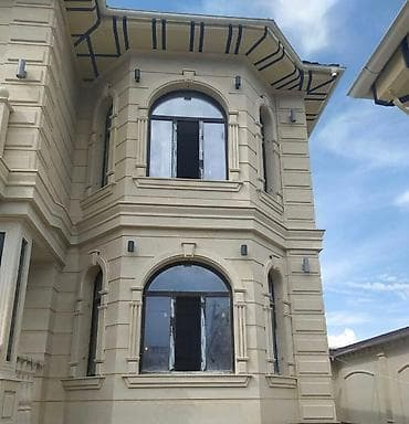 жалюзи блекаут: Арочные металлопластиковые окна с двустворчатыми поворотно-откидными — 1