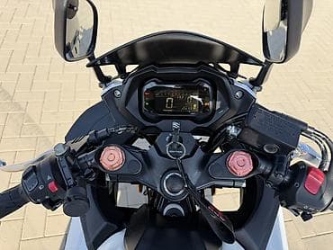 lada 9: •Suzuki GSX-R 250 •Состояние Ляля •2024 года •пробег 9.000 •ABS •Лед — 5