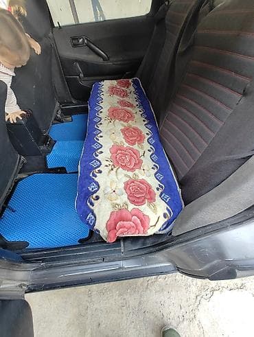 машина volkswagen: Volkswagen Passat Variant: 1989 г., Универсал — 7