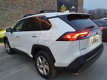 2107 панель: Toyota RAV4: 2021 г., 2.5 л, Автомат, Гибрид, Кроссовер — 9