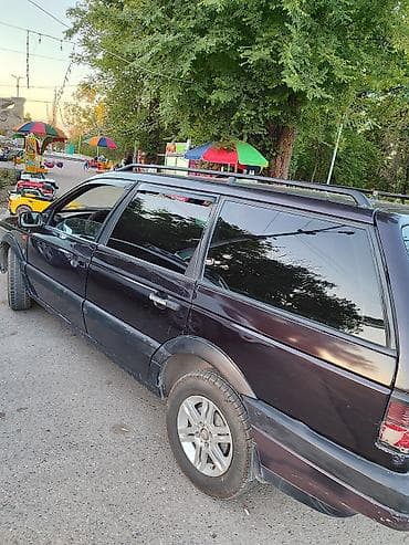Продажа авто: Volkswagen Passat: 1991 г., 1.8 л, Механика, Бензин, Универсал — 4