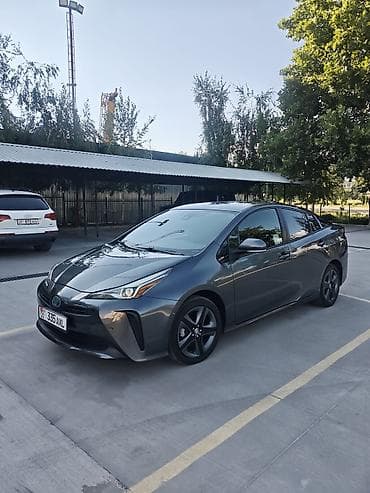 Транспорт: Toyota Prius: 2020 г., 1.8 л, Вариатор, Гибрид, Хэтчбэк — 1