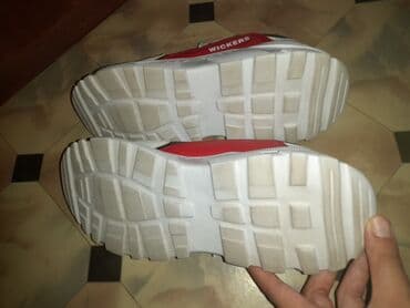 Айымдардын бут кийими: Почти новые.Одевали 1 раз,размер не подошел. 42 размер. 2300сом — 3