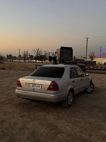 Унаа: Mercedes-Benz C-Class: 1996 г., 1.8 л, Кол менен иштөөчү, Бензин, Седан — 2