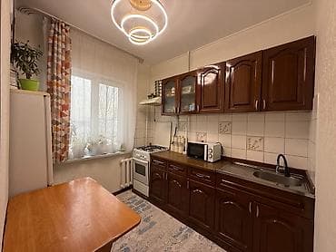 школа бильярда: 2 комнаты, 48 м², 105 серия, 3 этаж, Косметический ремонт — 1