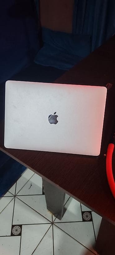 asus vivobook 15: Продаю срочно состояние как нового Apple MacBook Pro 13" (2019, Four — 3