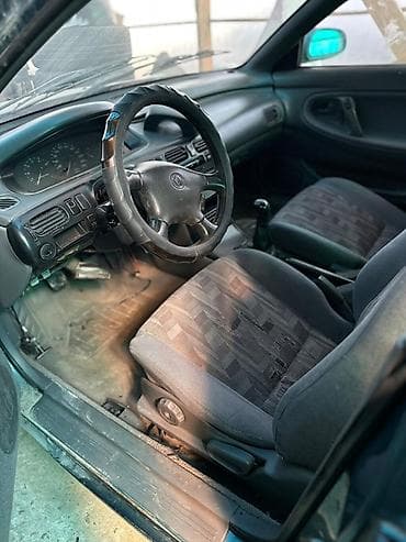 продаю газ 66: Mazda 626: 1994 г., Механика, Бензин, Седан — 3