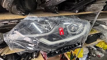 Передняя левая фара Nissan