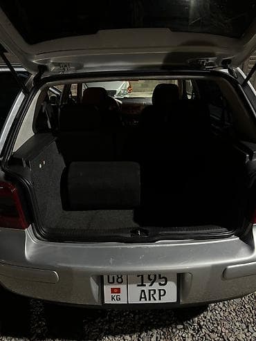 Продажа авто: Volkswagen Golf: 2001 г., 1.6 л, Механика, Бензин, Хэтчбэк — 8