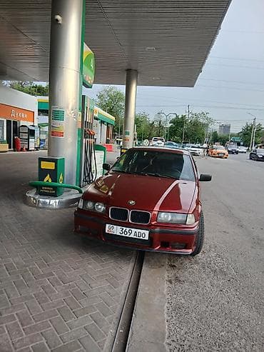 BMW 3 series: 1992 г., 2.5 л, Кол менен иштөөчү, Бензин, Седан — 1
