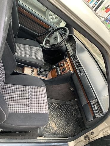 мерс 2012: Mercedes-Benz W124: 1992 г., 2.3 л, Механика, Бензин, Седан — 10