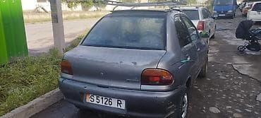 1216 5: Mazda 121: 1991 г., 1.3 л, Механика, Бензин — 4