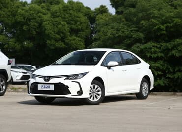 купить шипованную резину: Toyota Corolla: 2025 г., 1.8 л, Вариатор, Гибрид, Седан — 1